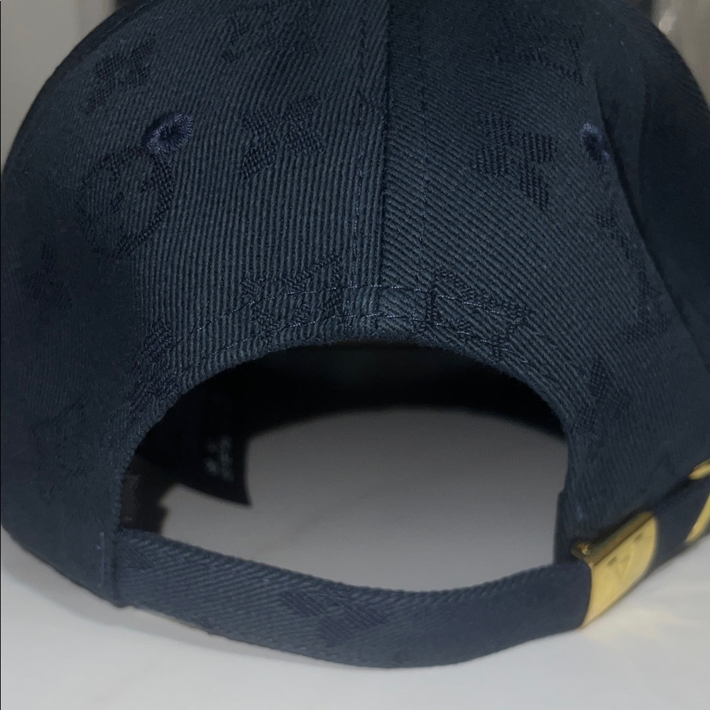 Louis Vuitton Black Monogram Cap with Gold-Trim LV Patch - Picture 4 of 5